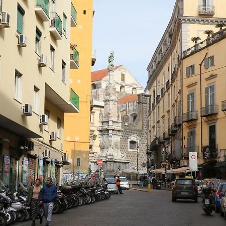 Casa Nel Cuore Di Napoli Apartamento Exterior foto