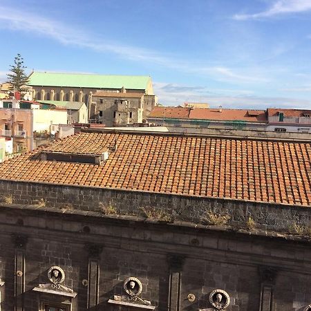 Casa Nel Cuore Di Napoli Apartamento Exterior foto