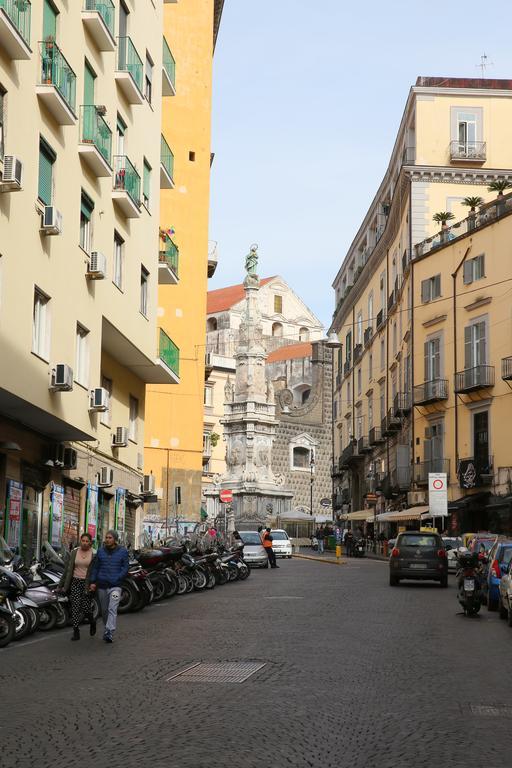 Casa Nel Cuore Di Napoli Apartamento Exterior foto