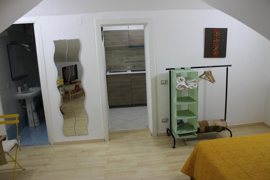 Casa Nel Cuore Di Napoli Apartamento Exterior foto